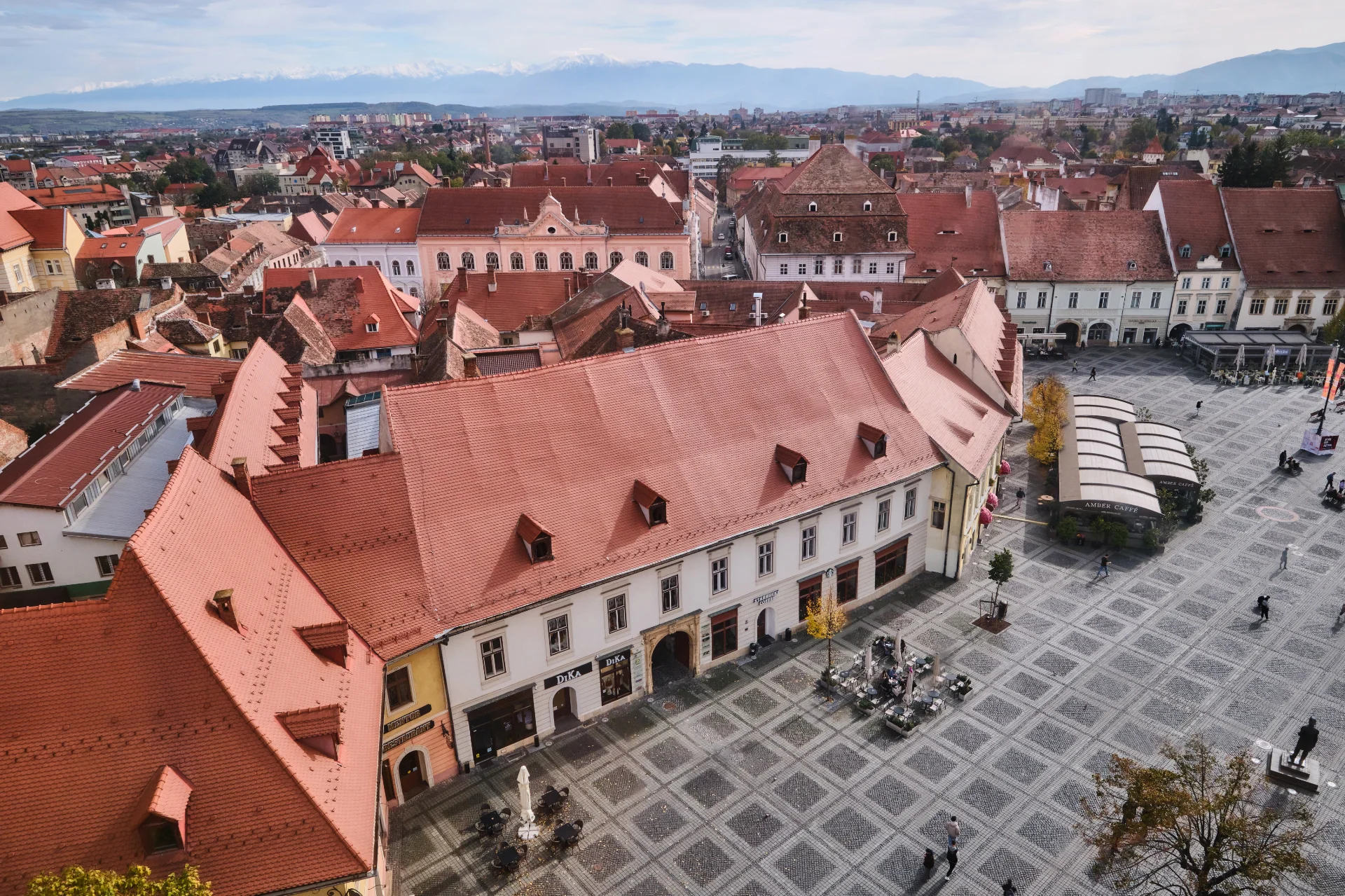 Orașul Sibiu - Destinații România 59 - Piața Mare din Turnul Sfatului