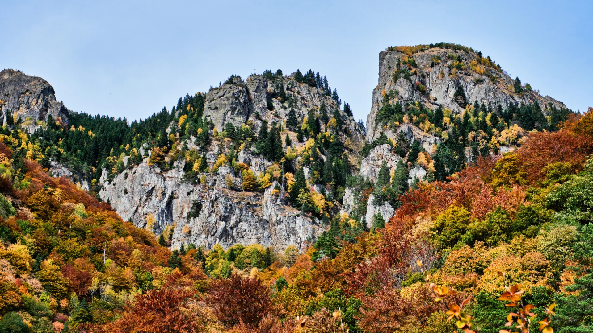 Parcul Național Cozia - Destinații România 15 - Colții Foarfecii