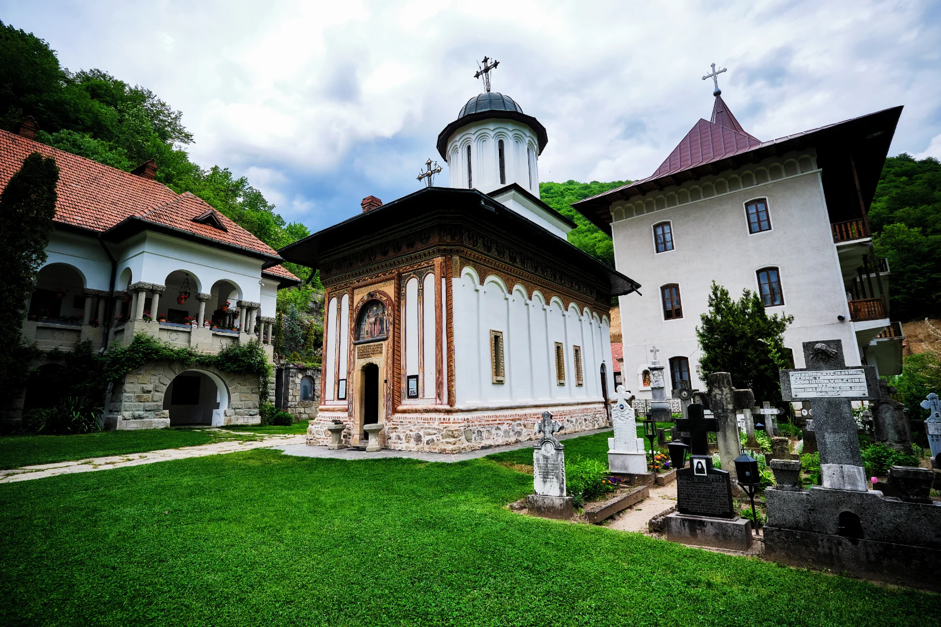 Parcul Național Cozia - Destinații România 65 - Mănăstirea Turnu