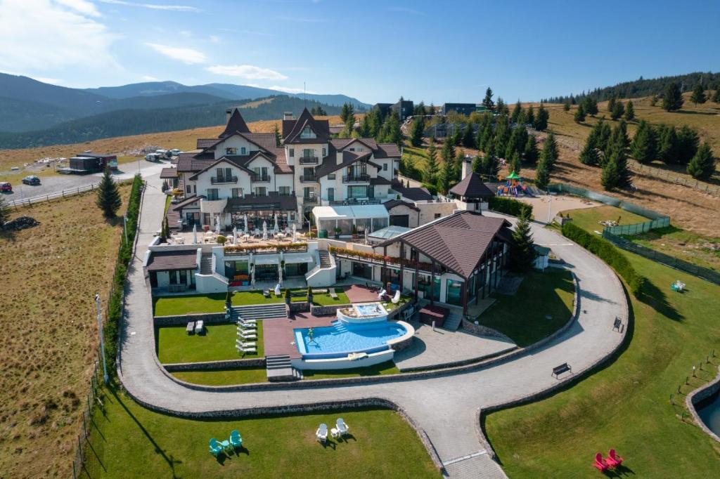 Recomandări Cazare în Mărginimea Sibiului - Castelnor Păltiniș