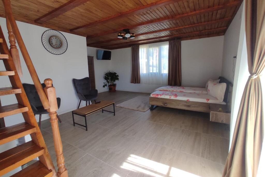 Lodging Options near Peony Reserve of Zau de Câmpie - La Hacienda Chetani
