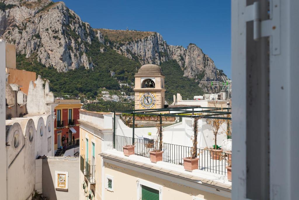 Lodging Options in Capri Island - Casa Raiola