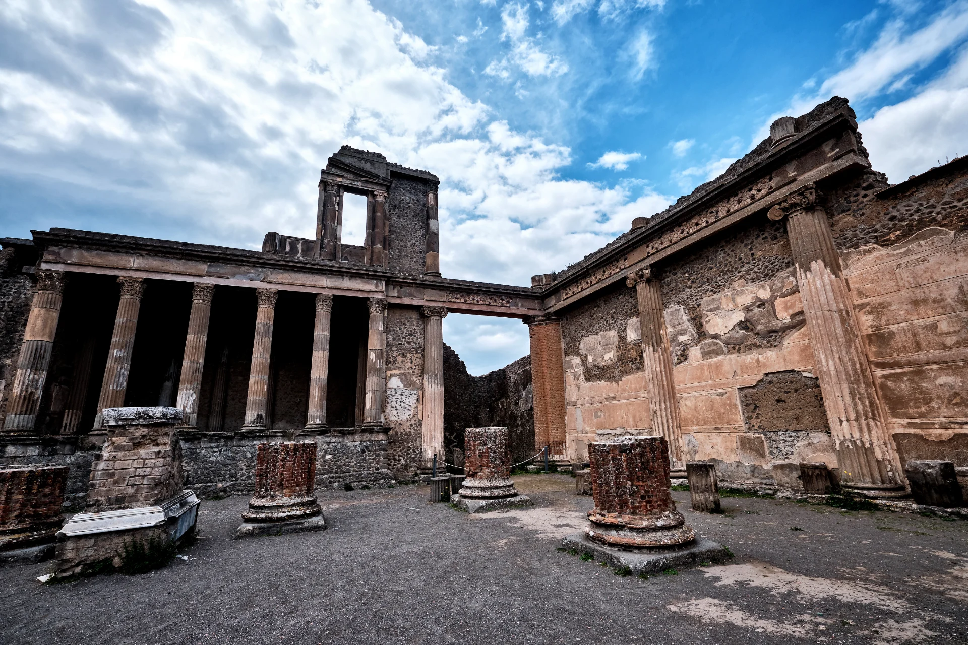 Pompeii Archaeological Complex near Naples 01