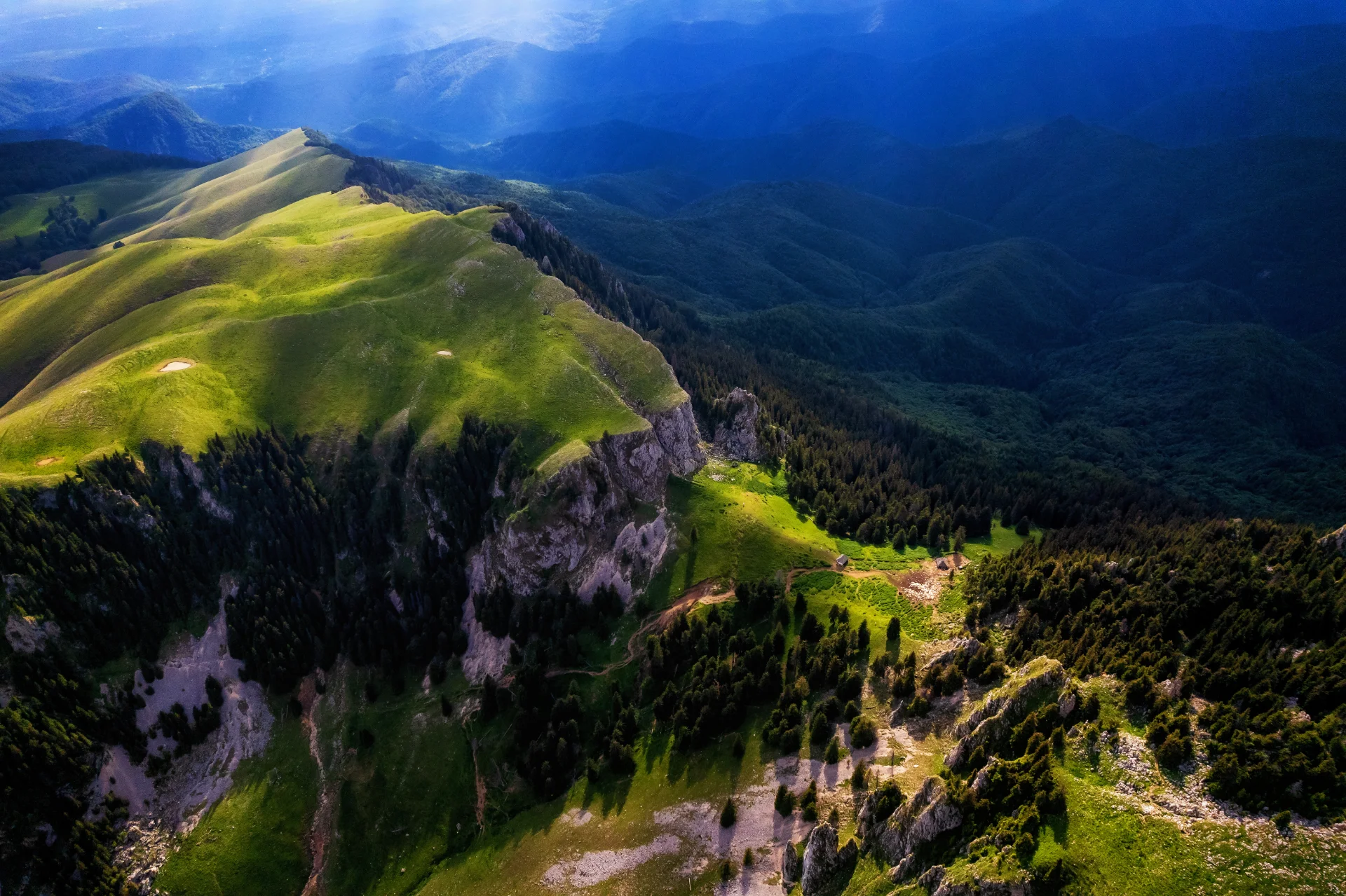 Horezu si Împrejurimile - Destinații România 50 - Parcul Național Buila - Vânturarița