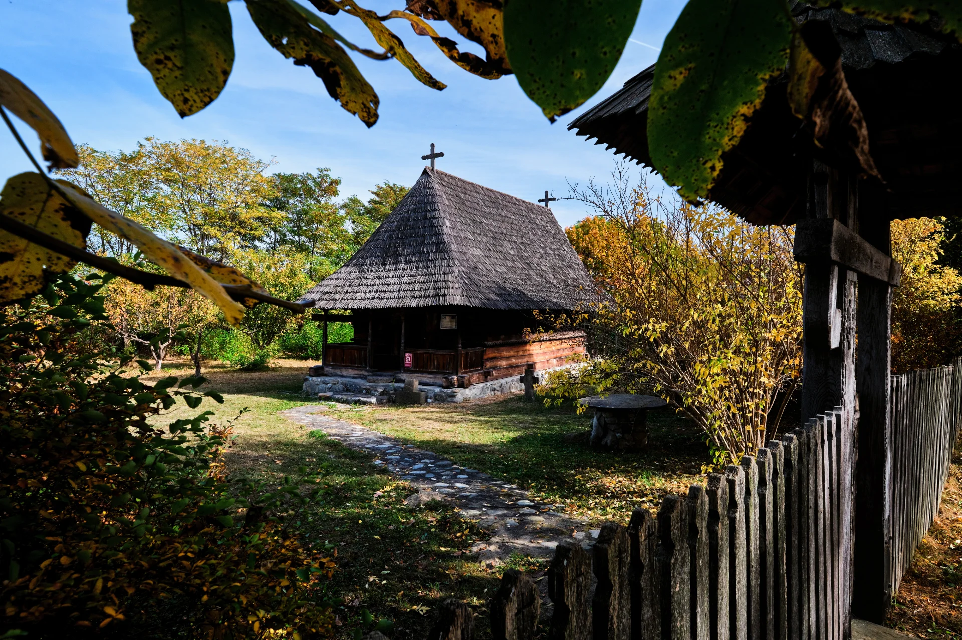 Râmnicu Vâlcea si Împrejurimile - Destinații România 22 - Muzeul Satului Vâlcean