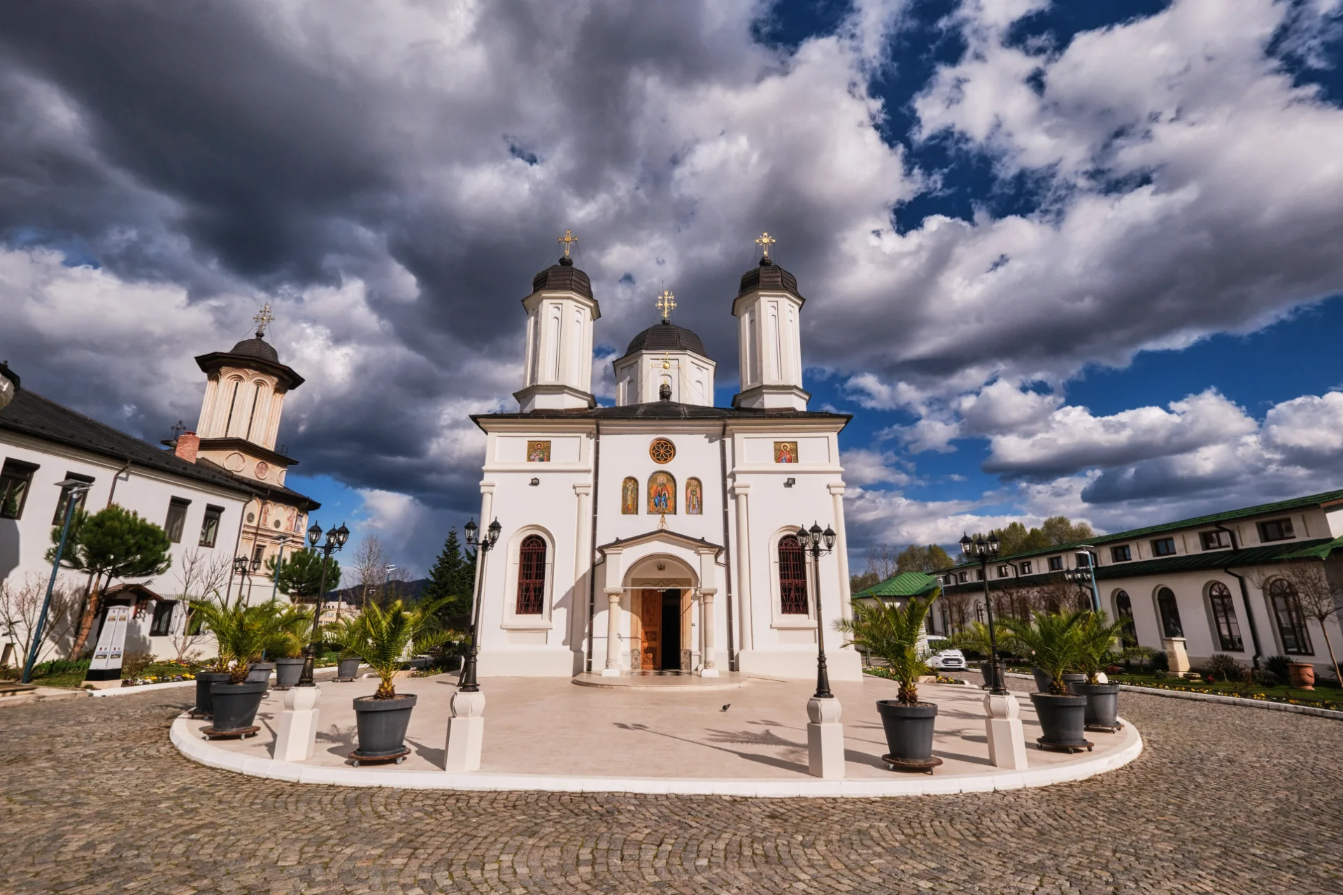 Râmnicu Vâlcea și Împrejurimile