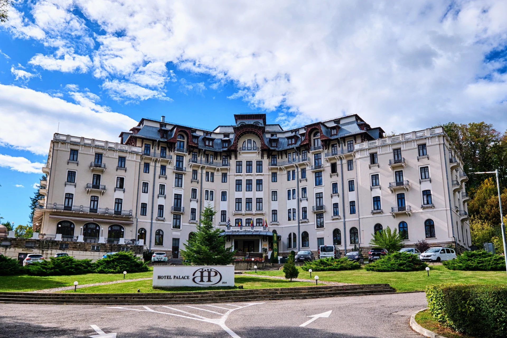 Râmnicu Vâlcea si Împrejurimile - Destinații România 49 - Hotel Palace Govora