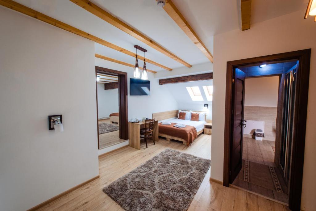 Recomandari Cazare in Muntii Parâng - Cabana Parâng Rânca