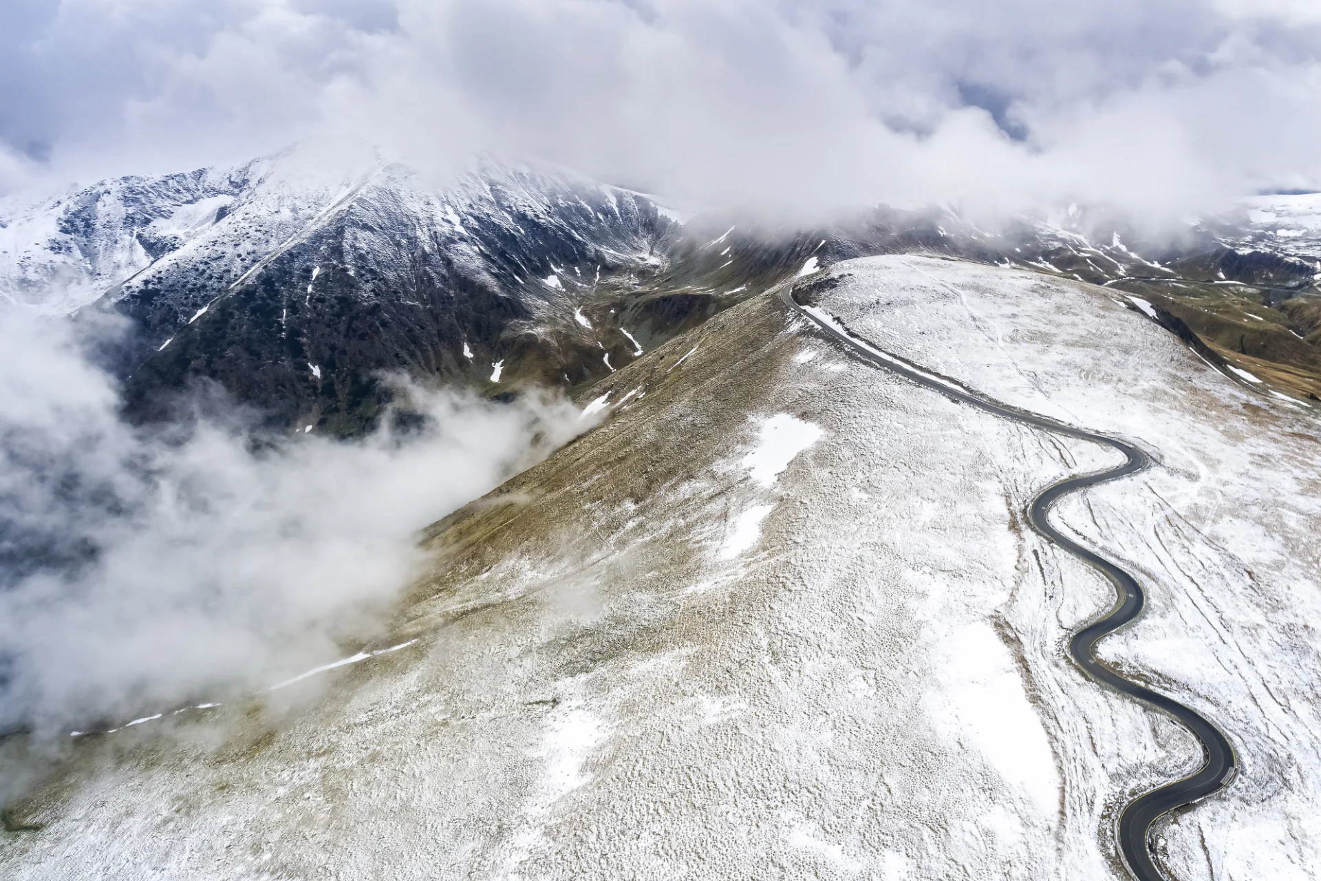 Șoseaua Transalpina - Destinații România 26