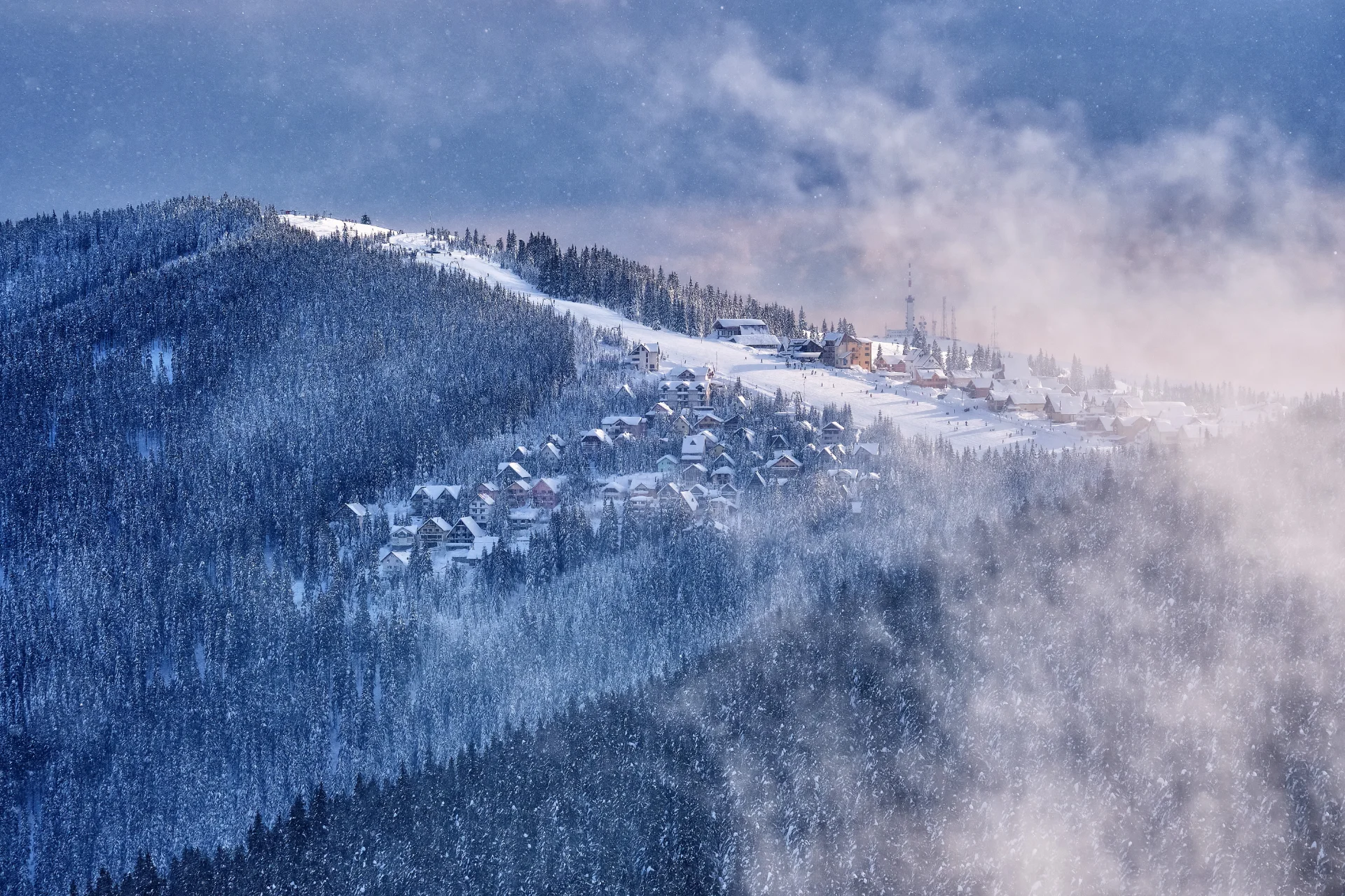 Stațiunea Rânca - Șoseaua Transalpina - Destinații România 49