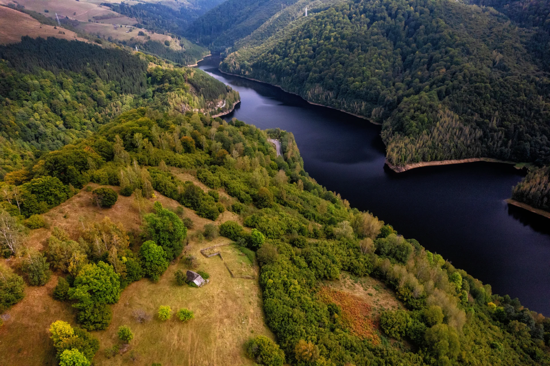 Tăul Bistra - Șoseaua Transalpina - Destinații România 23