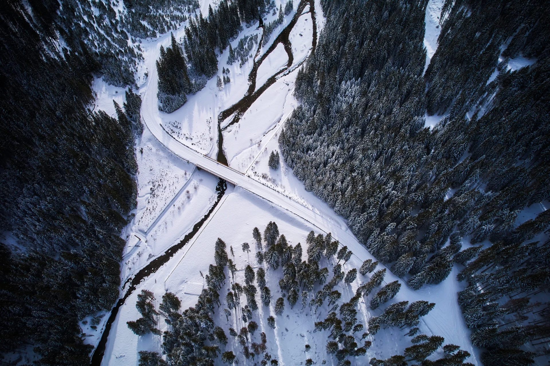Valea Lotrului - Șoseaua Transalpina - Destinații România 27