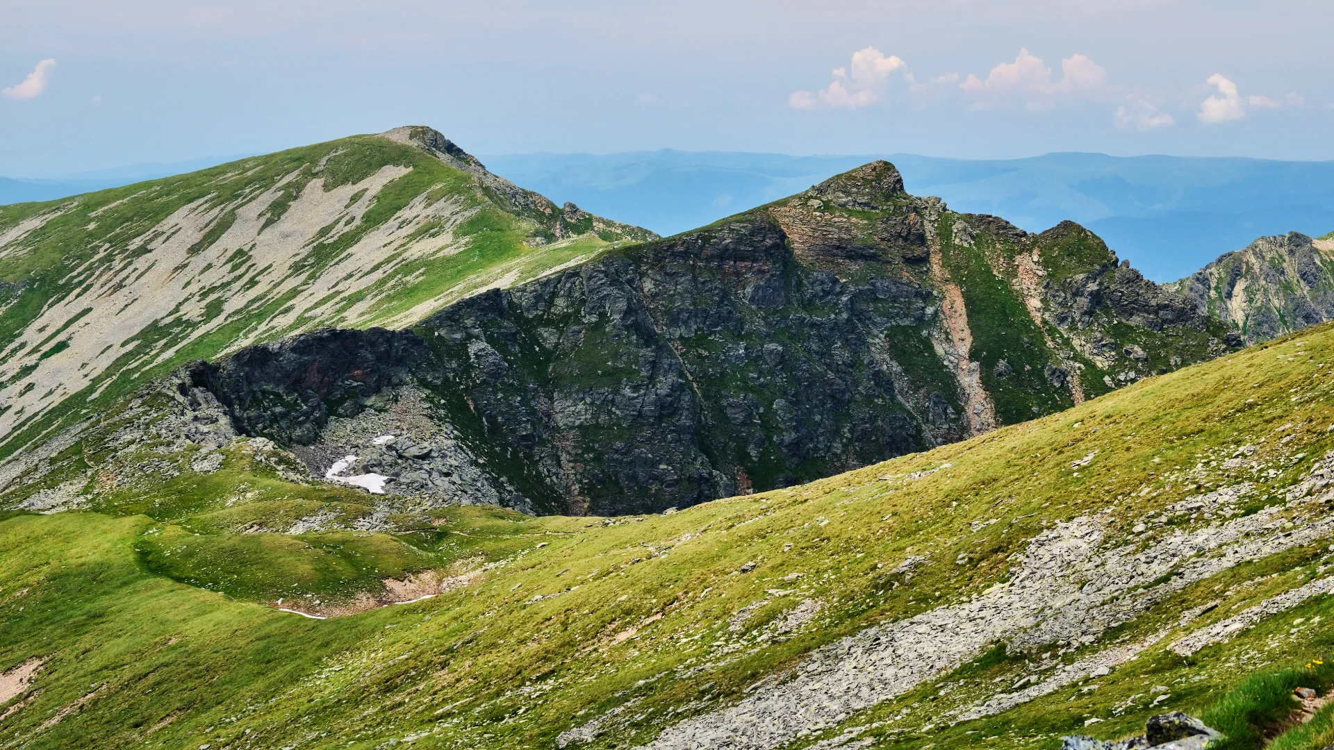 Vârfurile Stoienița și Cârja - Muntii Parâng - Destinații România 126