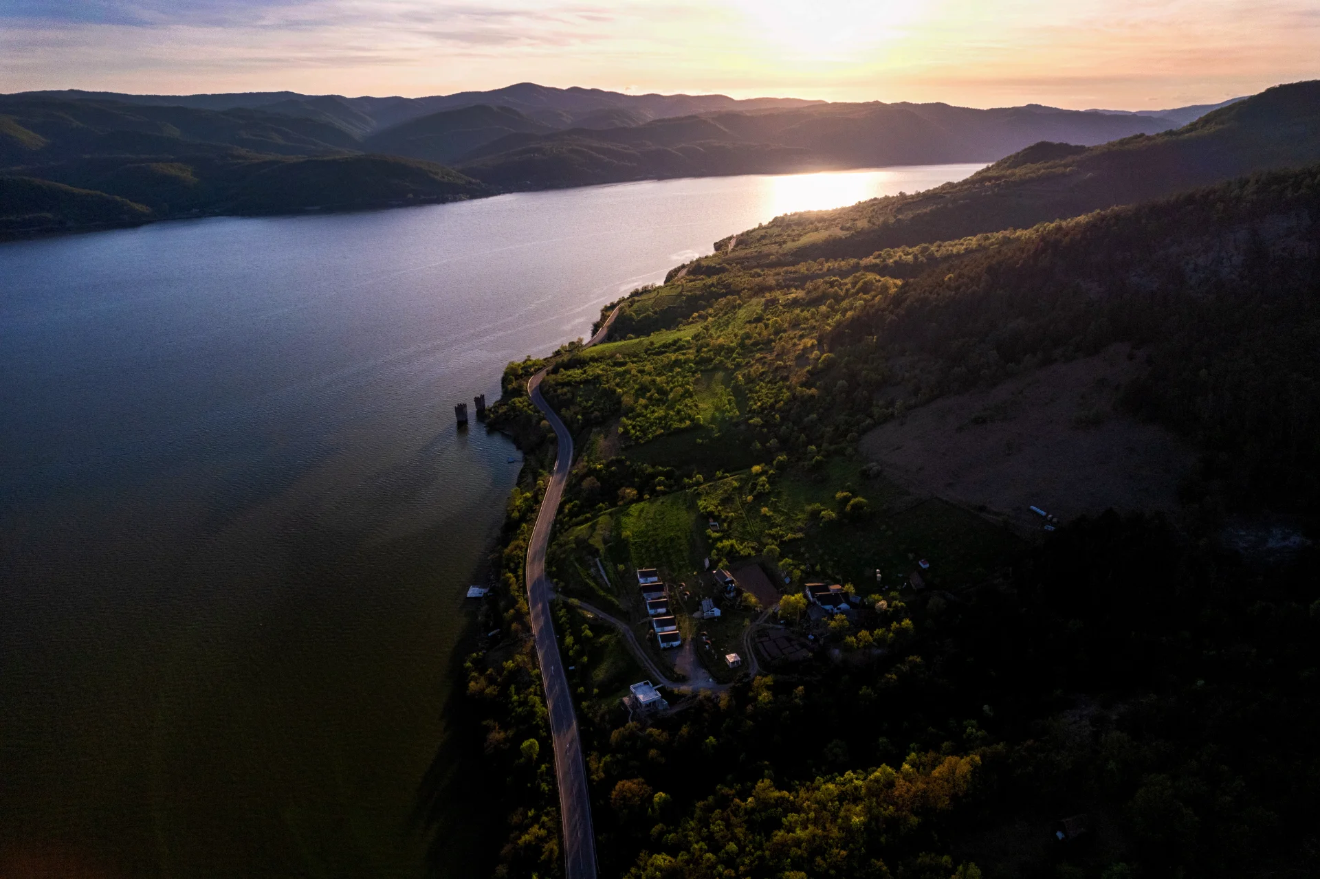 Apus în Clisura Dunării - Parcul Natural Portile de Fier - Destinatii Romania 37