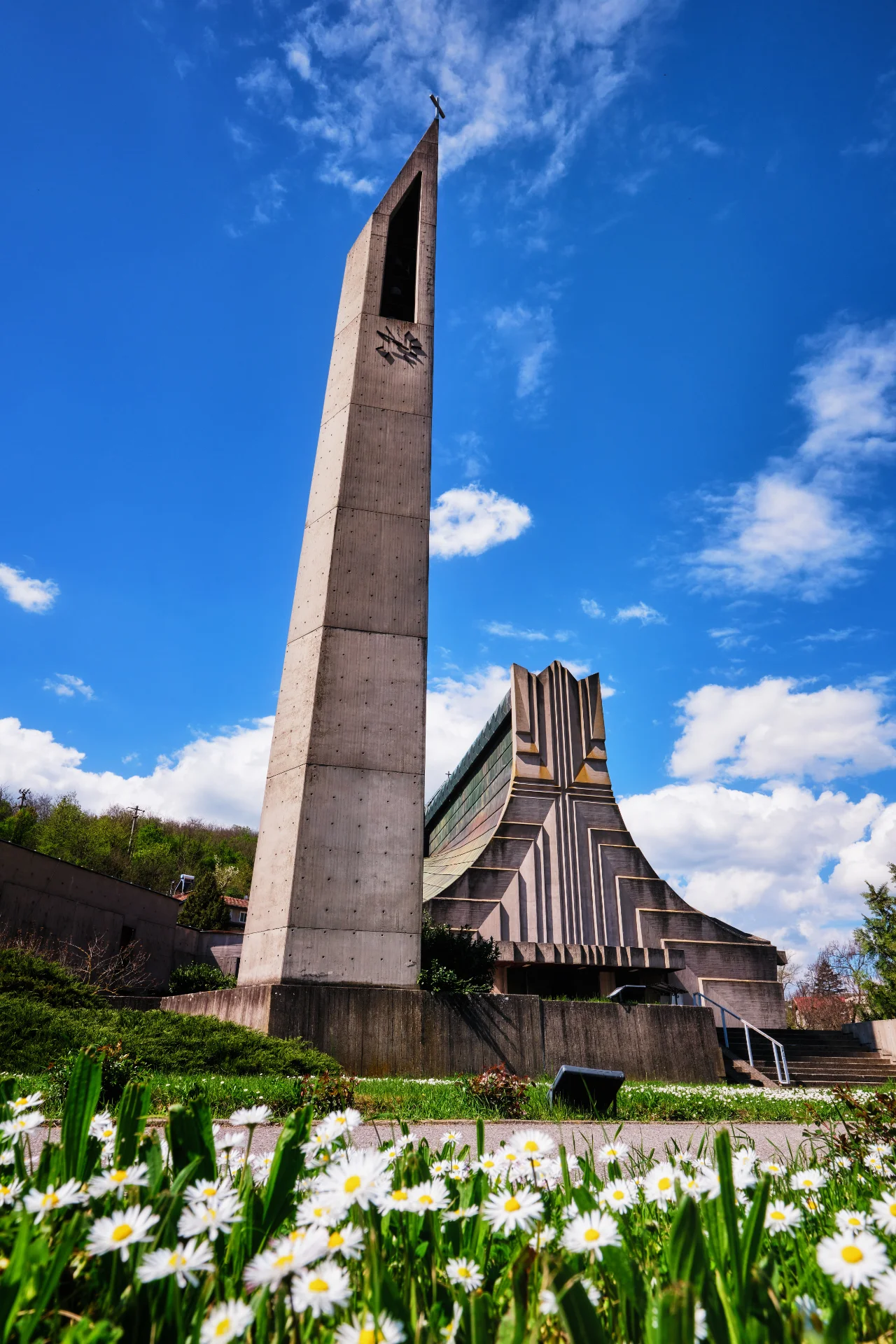 Biserica Romano-Catolică Orșova - Parcul Natural Portile de Fier - Destinatii Romania 46