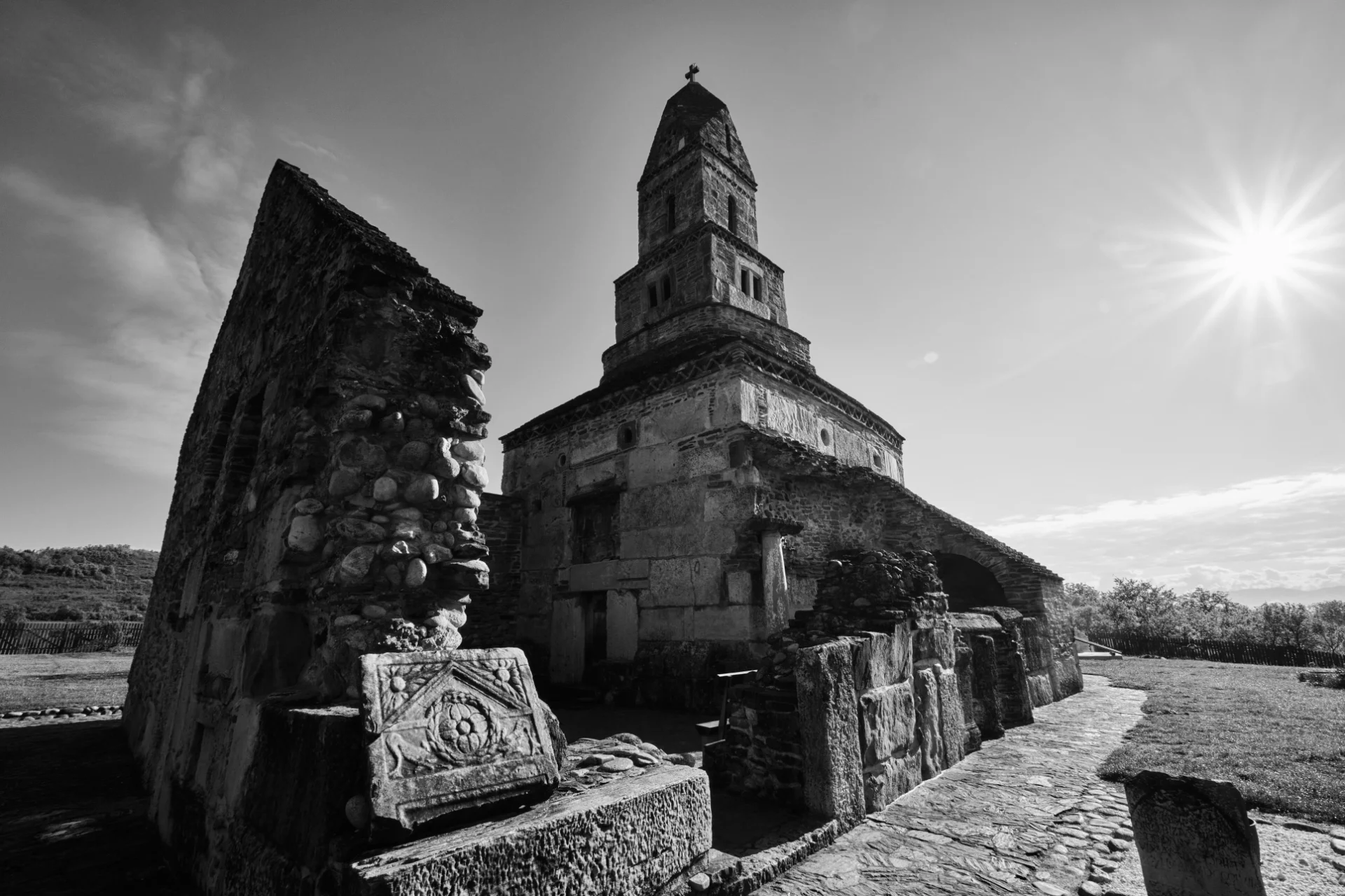 Biserica de Piatră Densuș - Tara Hategului - Destinatii Romania 62