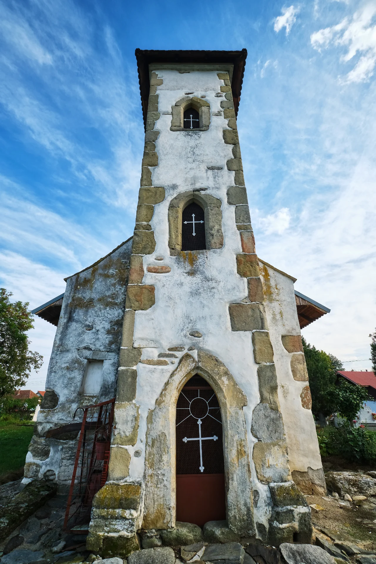 Biserica de Piatră Ostrovu Mare - Tara Hategului - Destinatii Romania 19