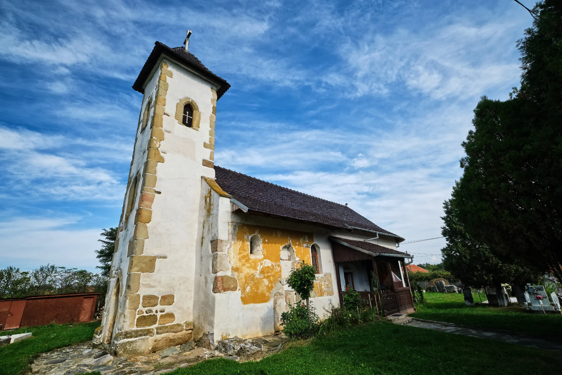 Biserica de Piatră Ostrovu Mare - Tara Hategului - Destinatii Romania 20