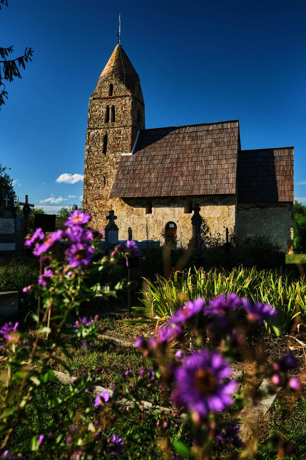 Biserica de Piatră Strei - Tara Hategului - Destinatii Romania 11