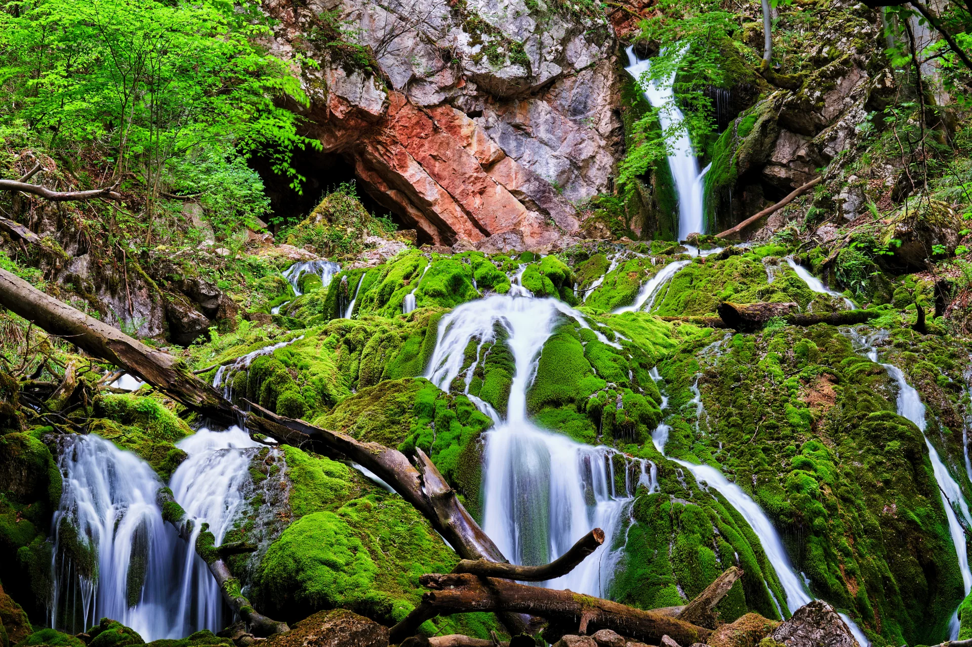 Cascadele Șipotului din Valea Streiului - Parcul Natural Grădiștea Muncelului - Cioclovina 36