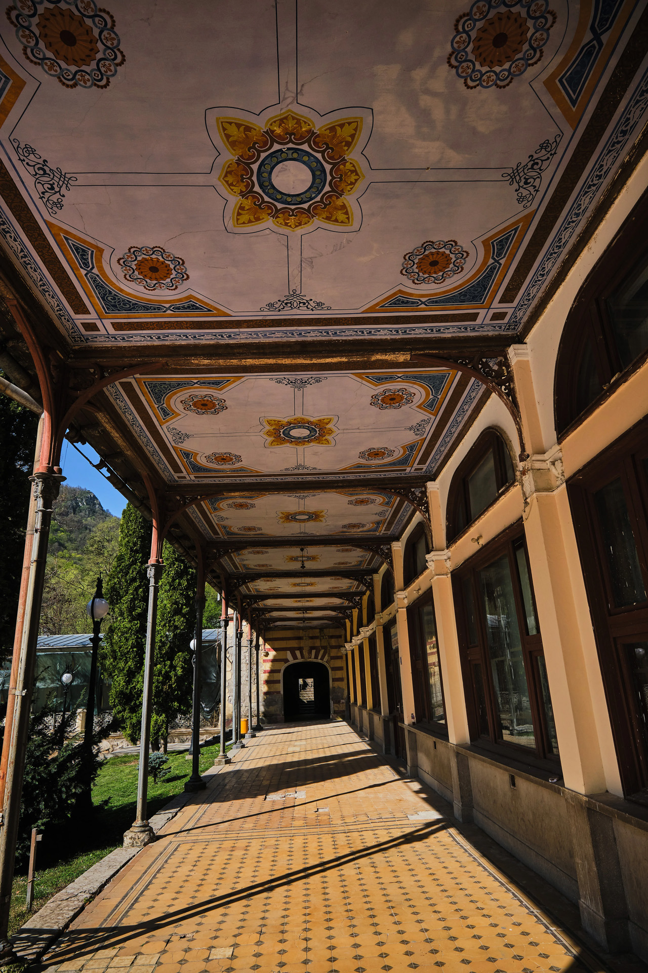 Cazinoul din Herculane - Statiunea Baile Herculane - Destinatii Romania 03