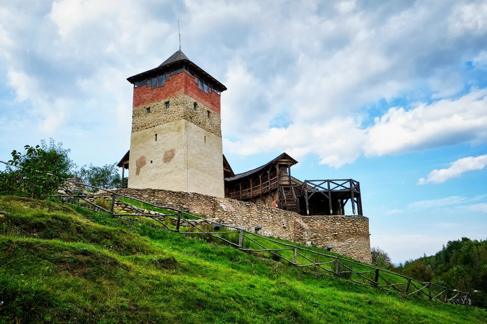 Cetatea Mălăiești - Tara Hategului - Destinatii Romania 25