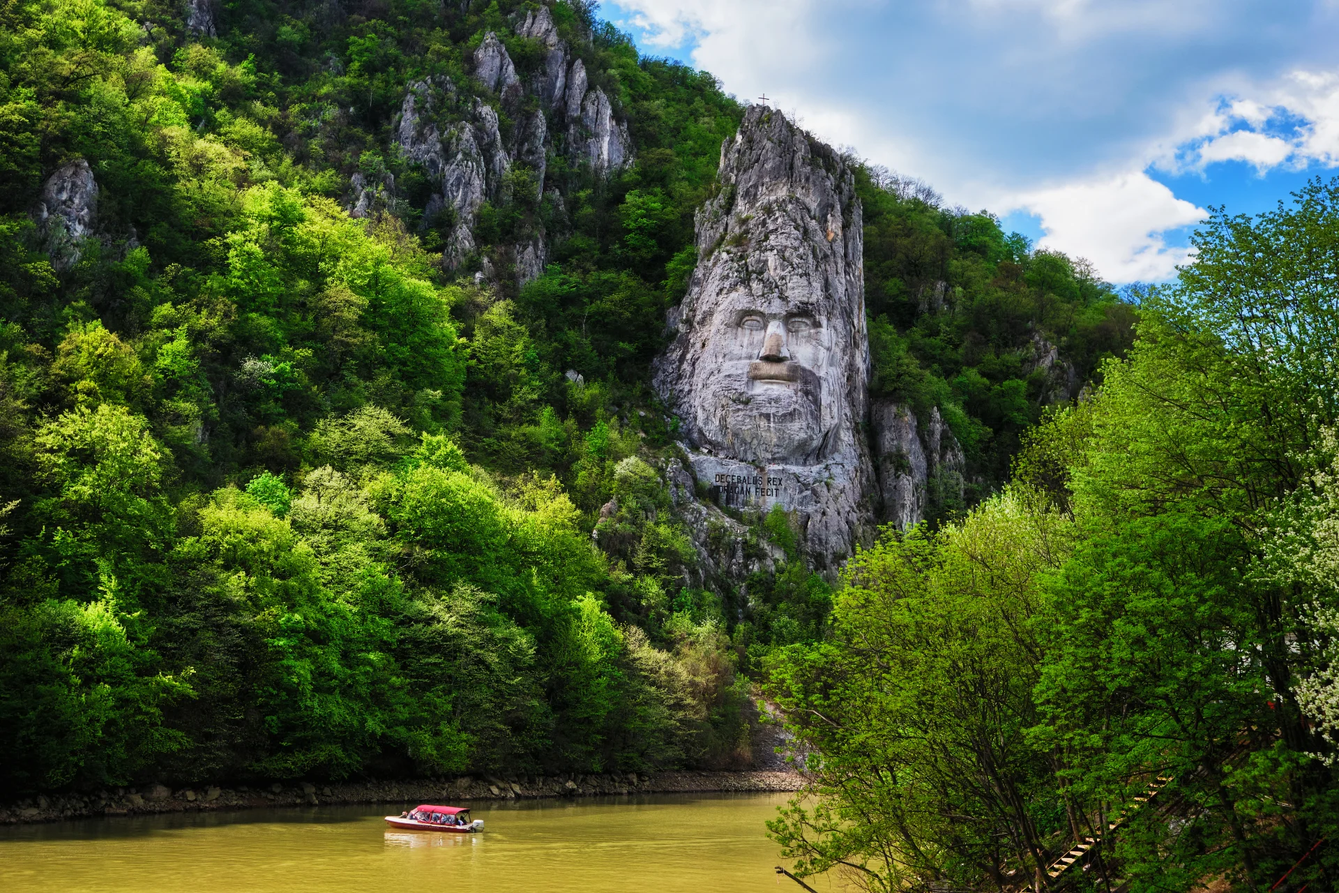Chipul lui Decebal - Parcul Natural Portile de Fier - Destinatii Romania 52