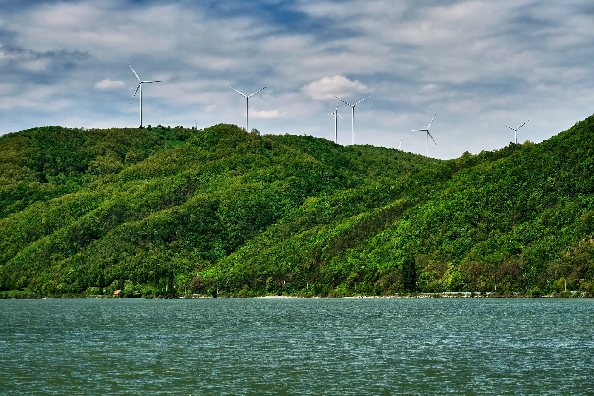 Clisura Dunării - Parcul Natural Portile de Fier - Destinatii Romania 14
