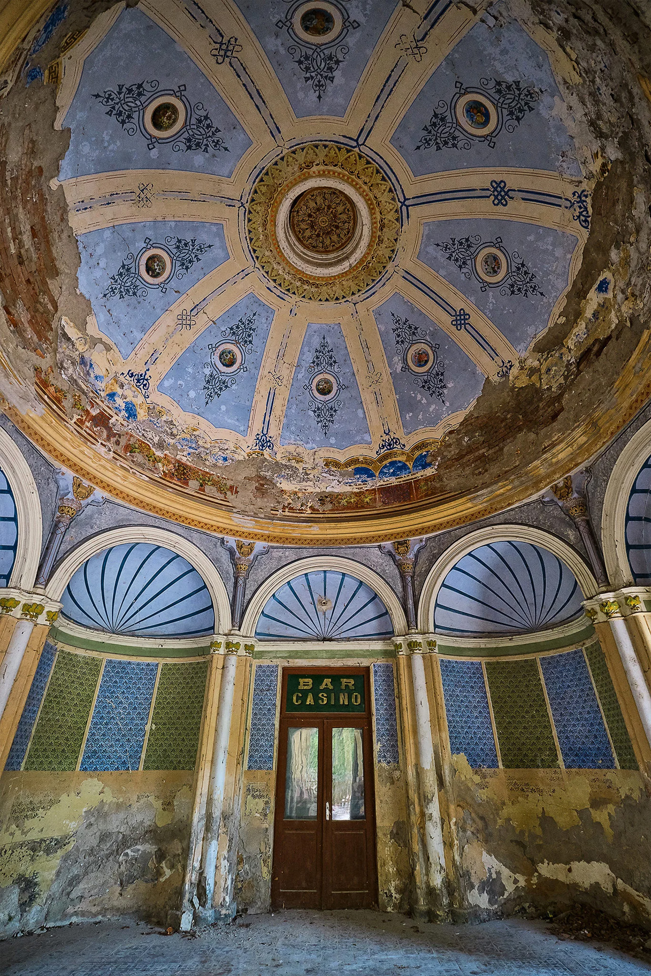 Complex Cazino - Statiunea Baile Herculane - Destinatii Romania 16