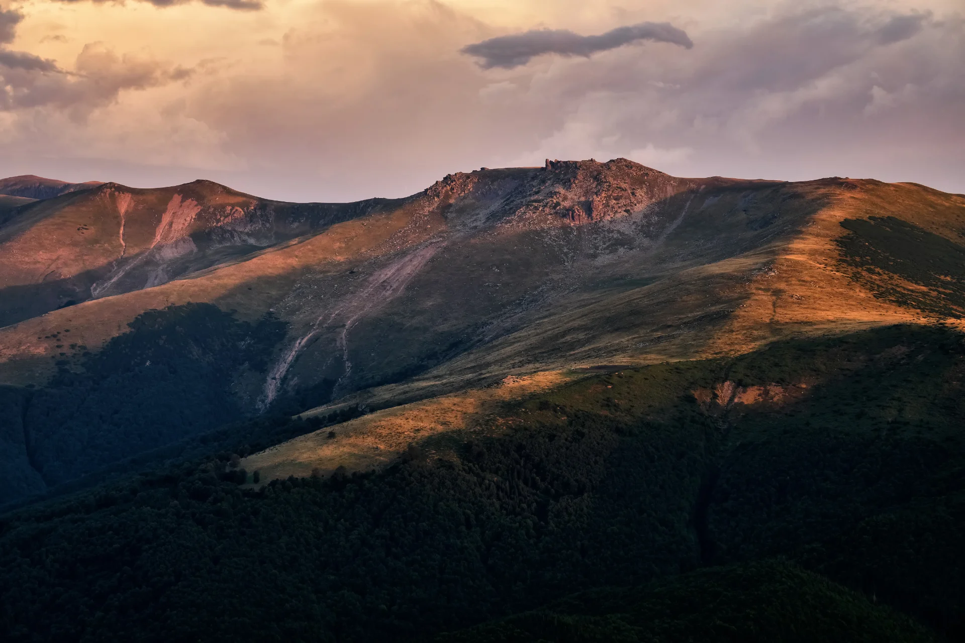 Munții Godeanu - Parcul National Domogled - Valea Cernei - Destinatii Romania 058