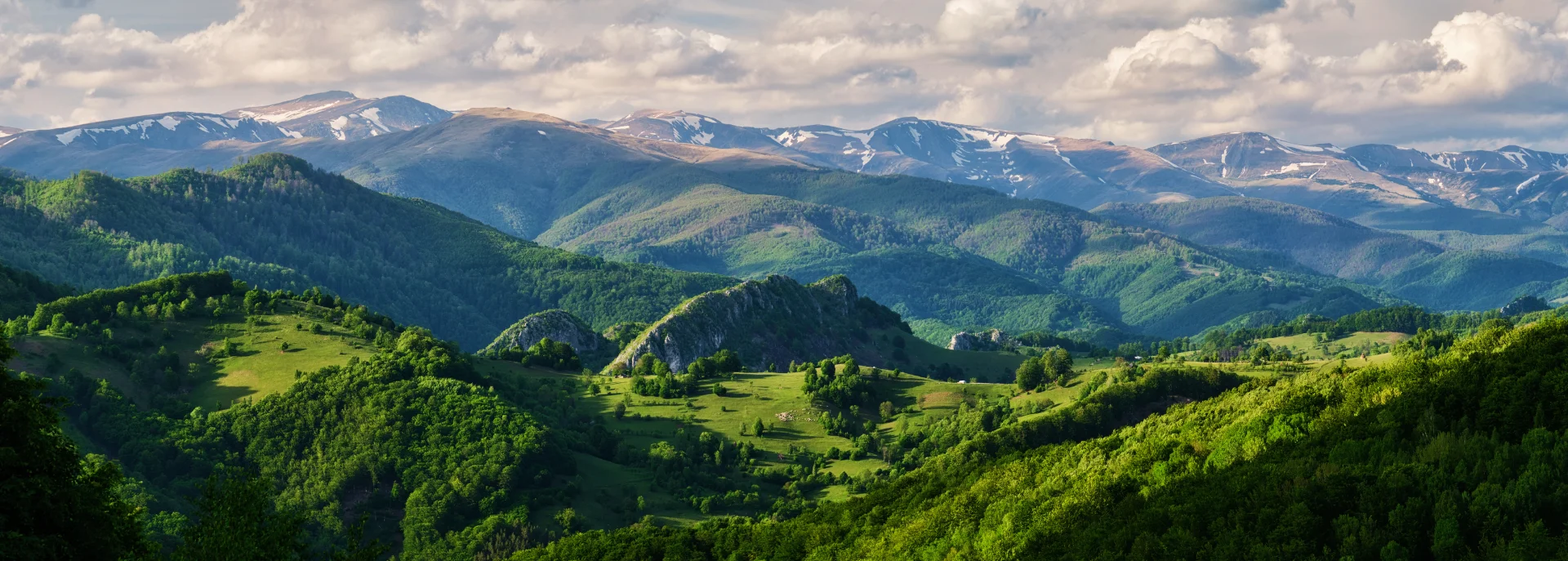 Panoramă Parcul National Domogled - Valea Cernei - Destinatii Romania 076