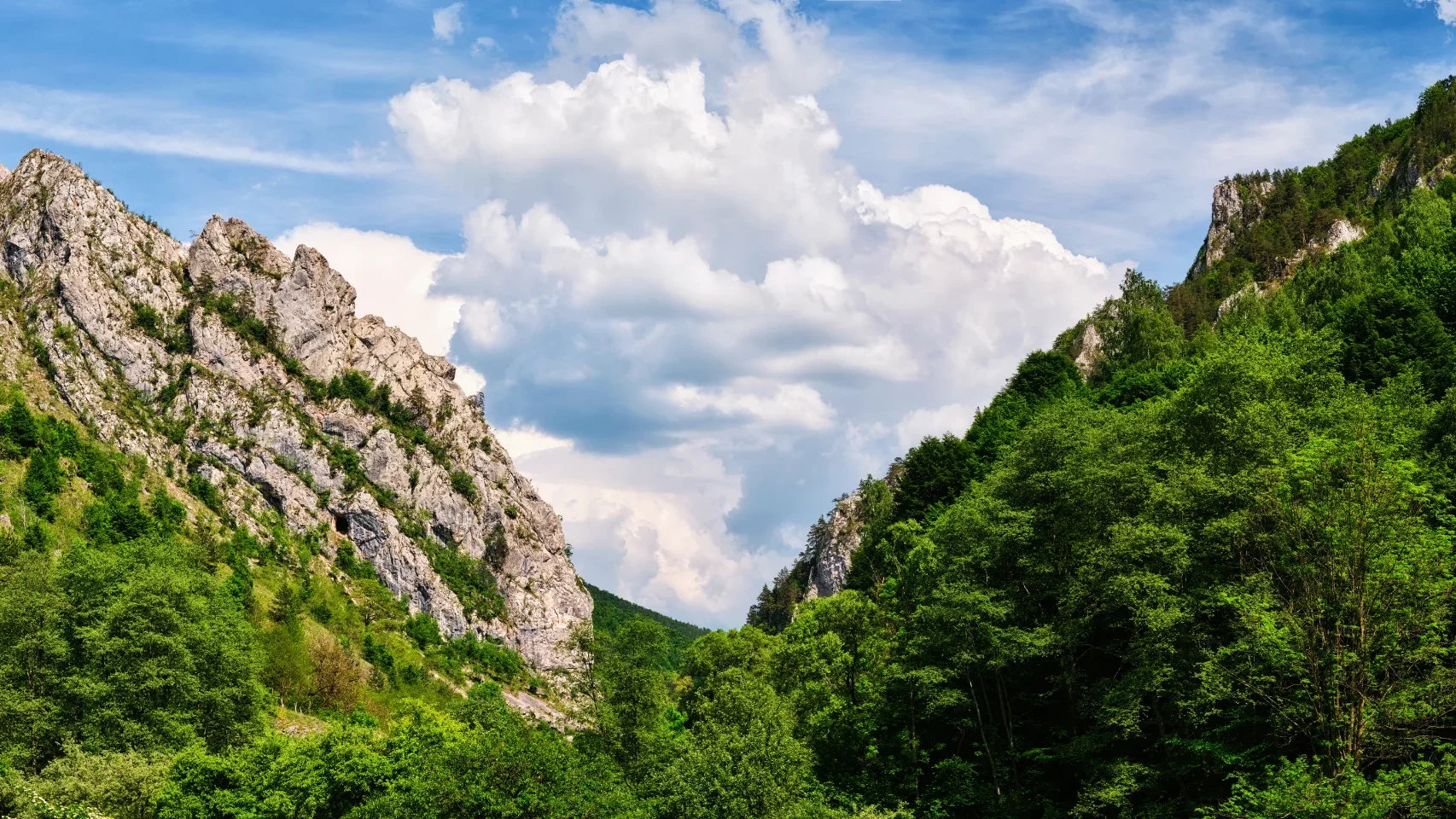 Parcul National Domogled - Valea Cernei - Destinatii Romania 085