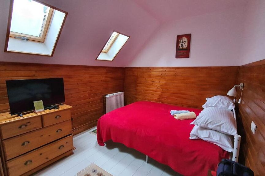 Recomandări Cazare Muntii Retezat - Cabana Trei Brazi Râușor