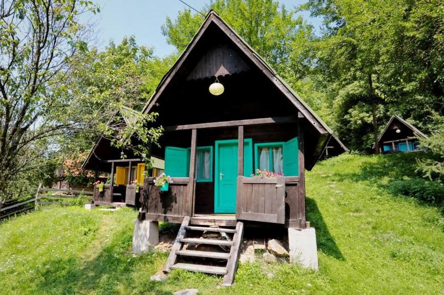 Recomandari Cazare in Parcul Natural Grădiștea Muncelului - Cioclovina - Pensiunea Dacica Boșorod