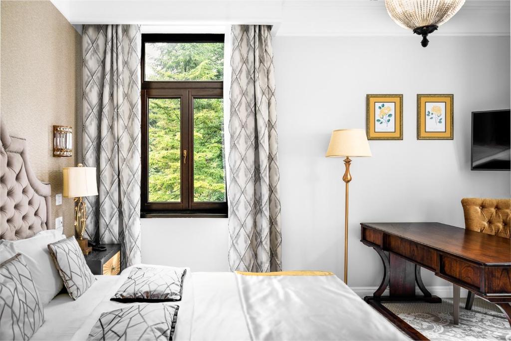 Recomandari Cazare pe Valea Cernei - Hotel Versay Herculane