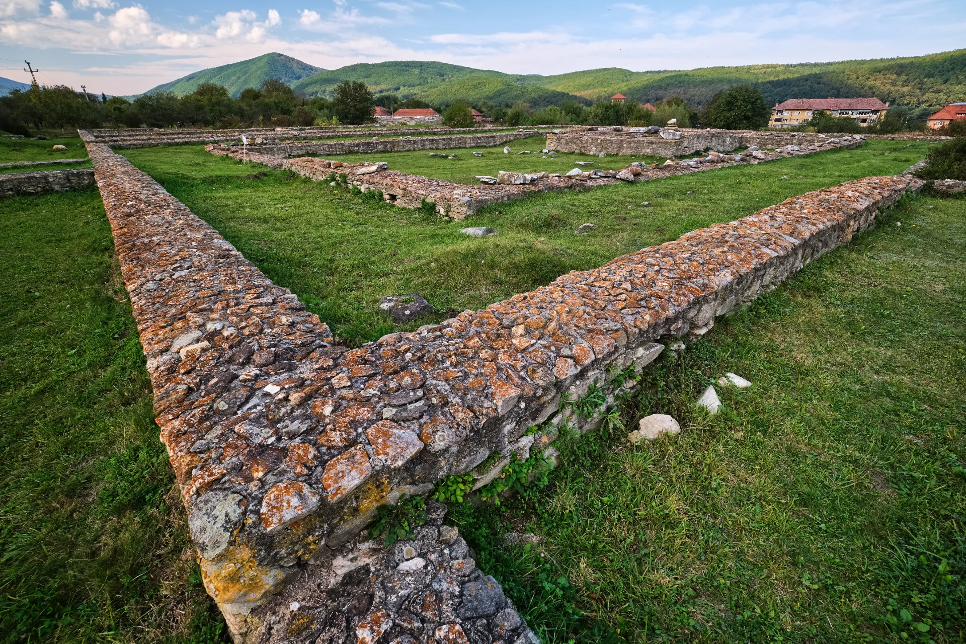 Sarmizegetusa Regia - Tara Hategului - Destinatii Romania 23