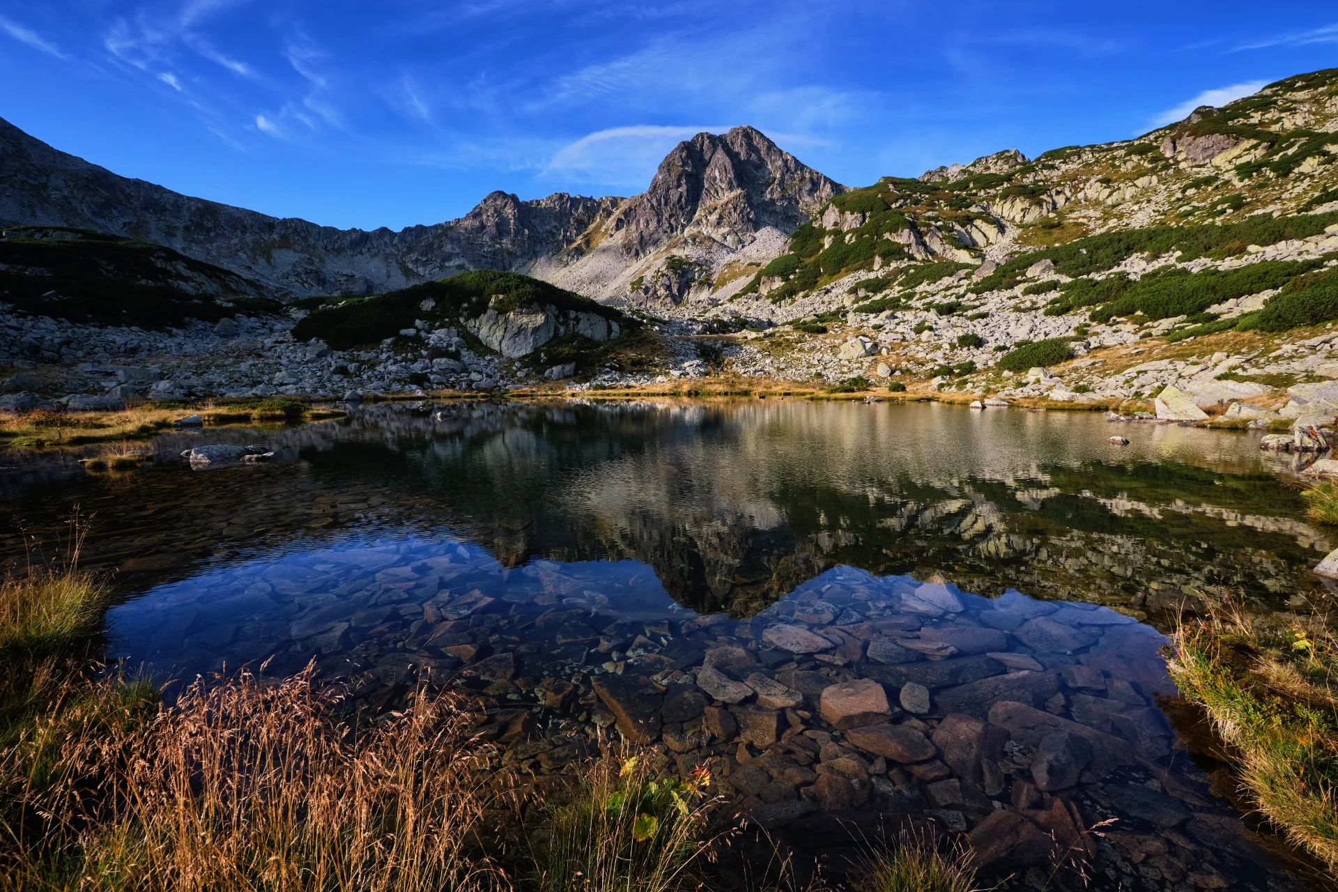 Tăul Pietrele - Parcul National Retezat - Destinatii Romania 33