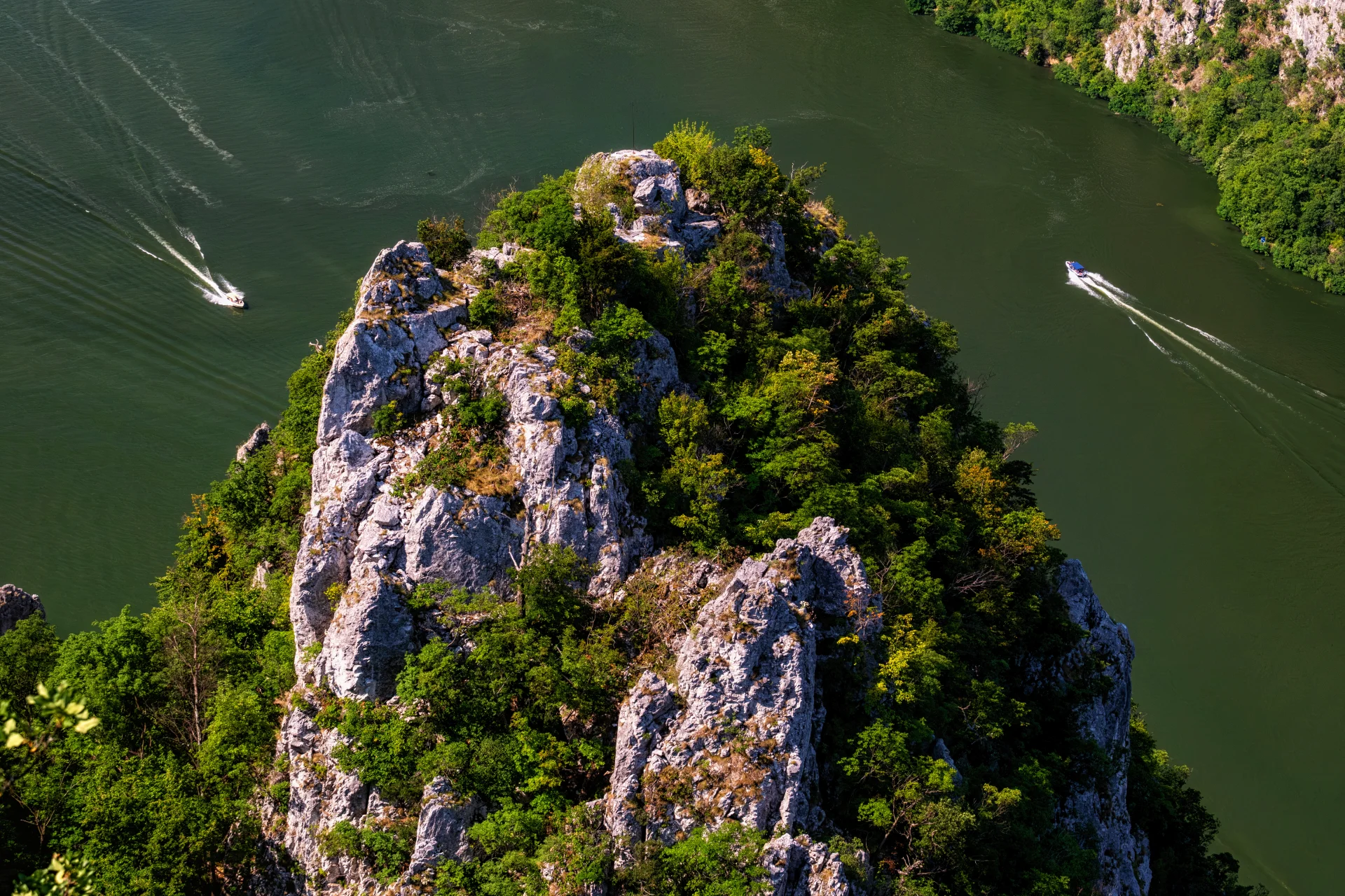 Traseul spre Veliki Strbac și Ploce _ Defileul Dunării în Serbia 09