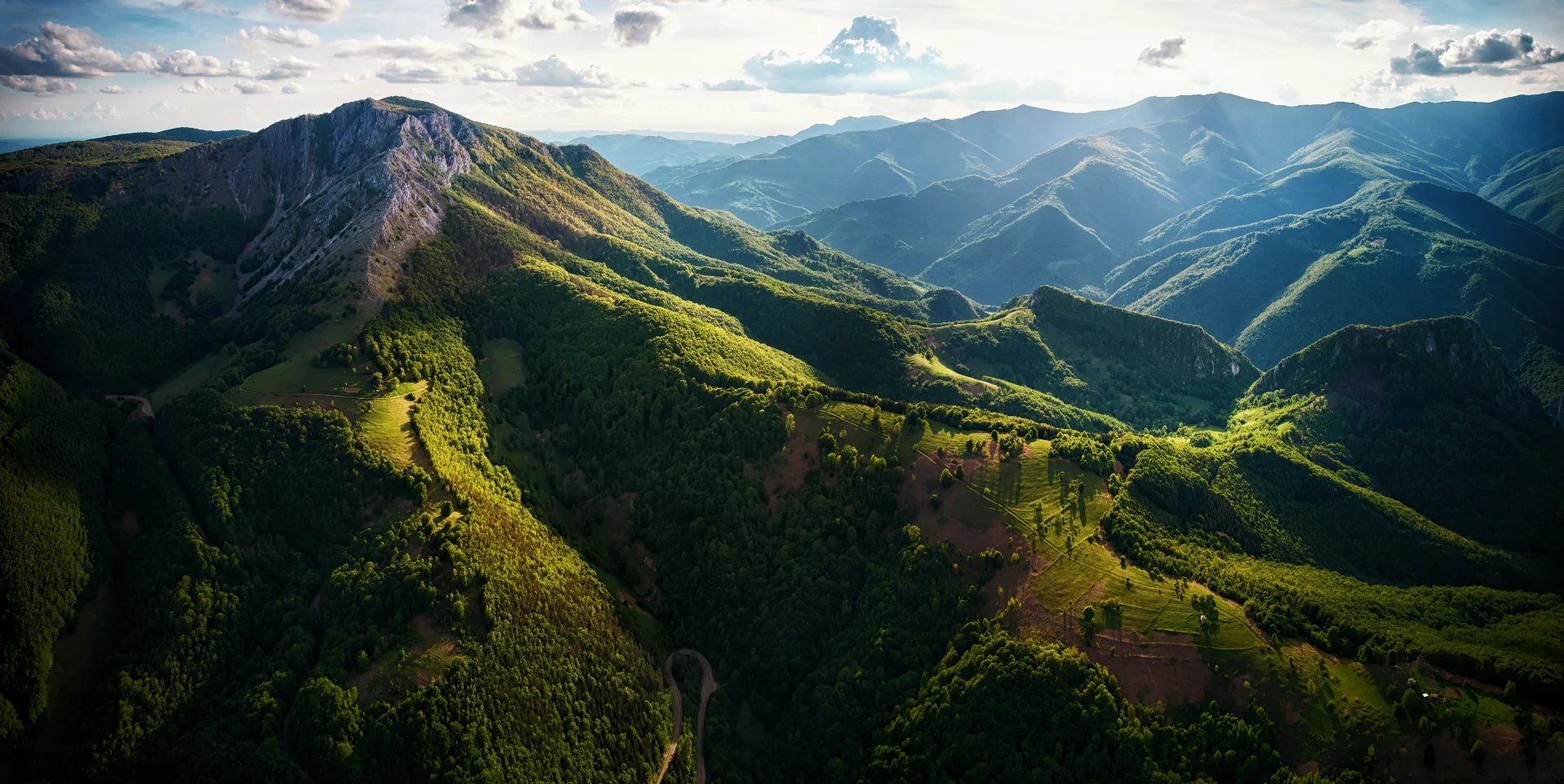 Vârful lui Stan și Munții Cernei - Parcul National Domogled - Valea Cernei - Destinatii Romania 079